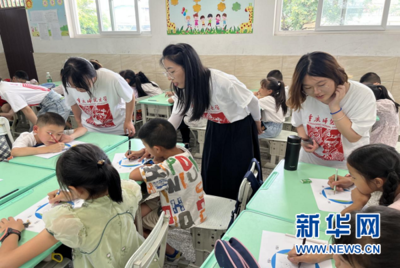 美育潤鄉野，青春繪華章——重慶師范大學美術學院暑期“三下鄉”美術輔導服務紀實